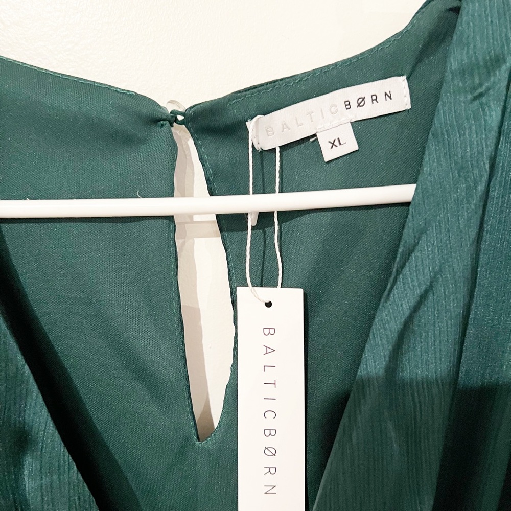NWT Baltic Born Prague Slit Satin Maxi Dress in Dark Emerald Green size XL - Picture 8 of 13